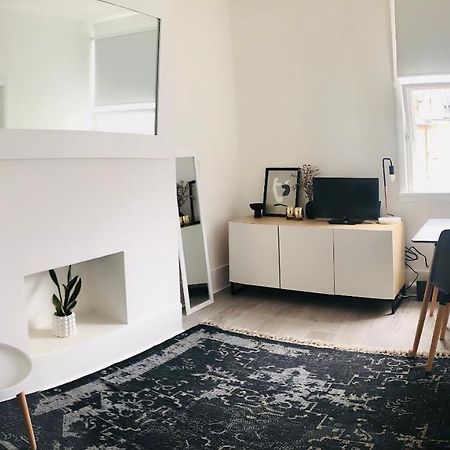 Bright Chiswick Apartment - Great Location Londres Exterior foto
